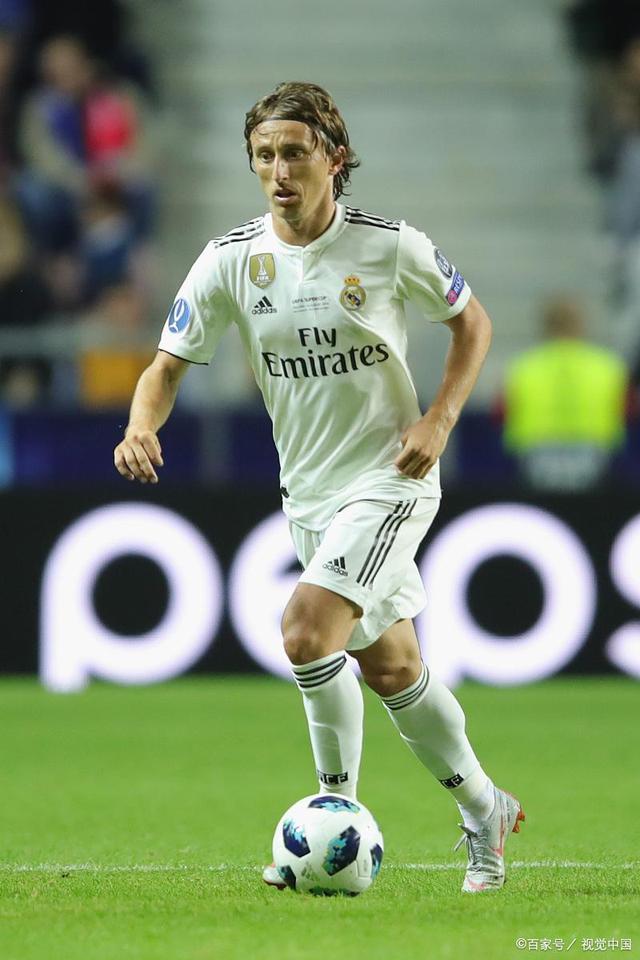 Stein：外界预期特雷·杨将会执行下赛季4900万球员选项